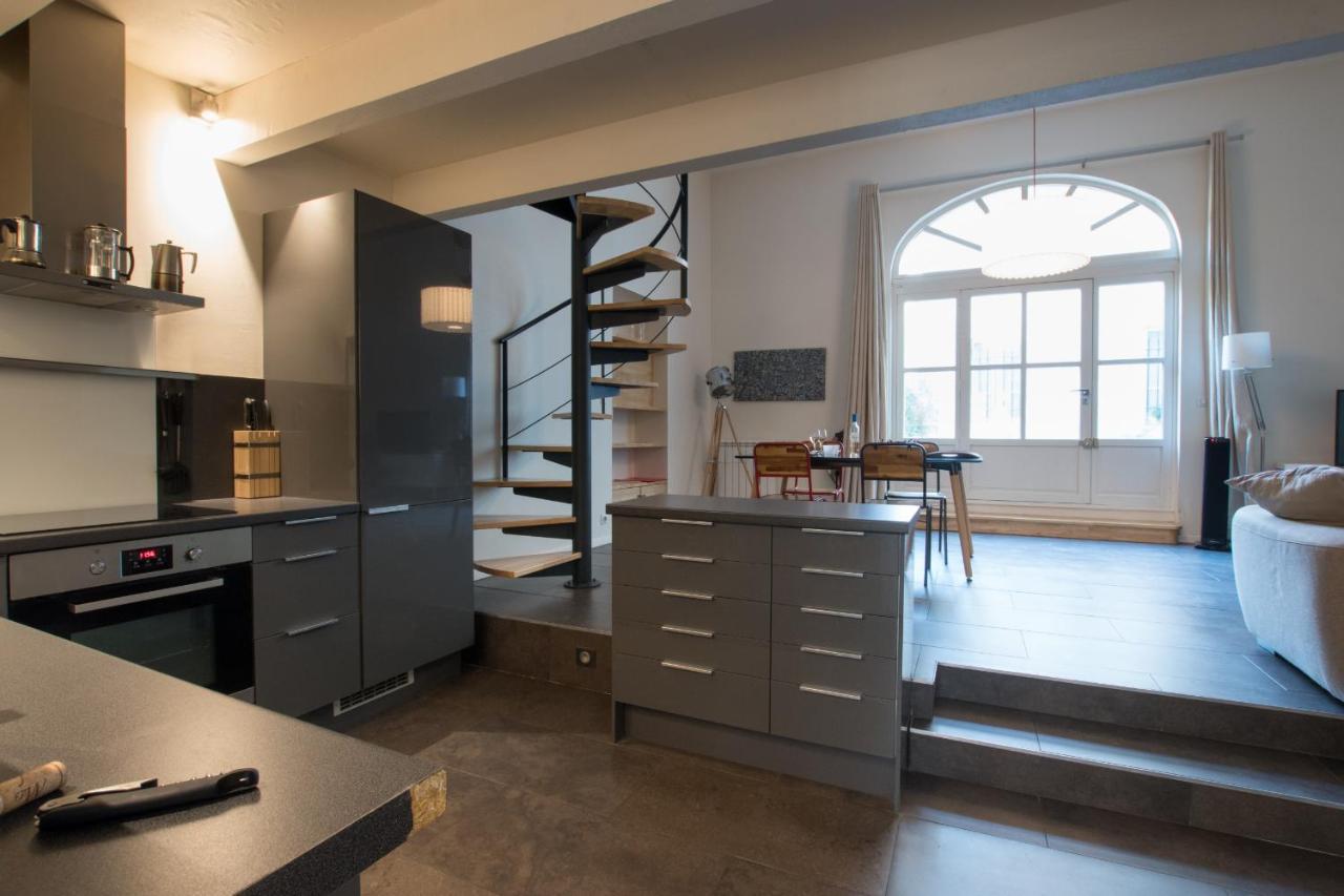 Apartamento Divonne - Loft Cosy Avec Jardin Partage Arlés Exterior foto
